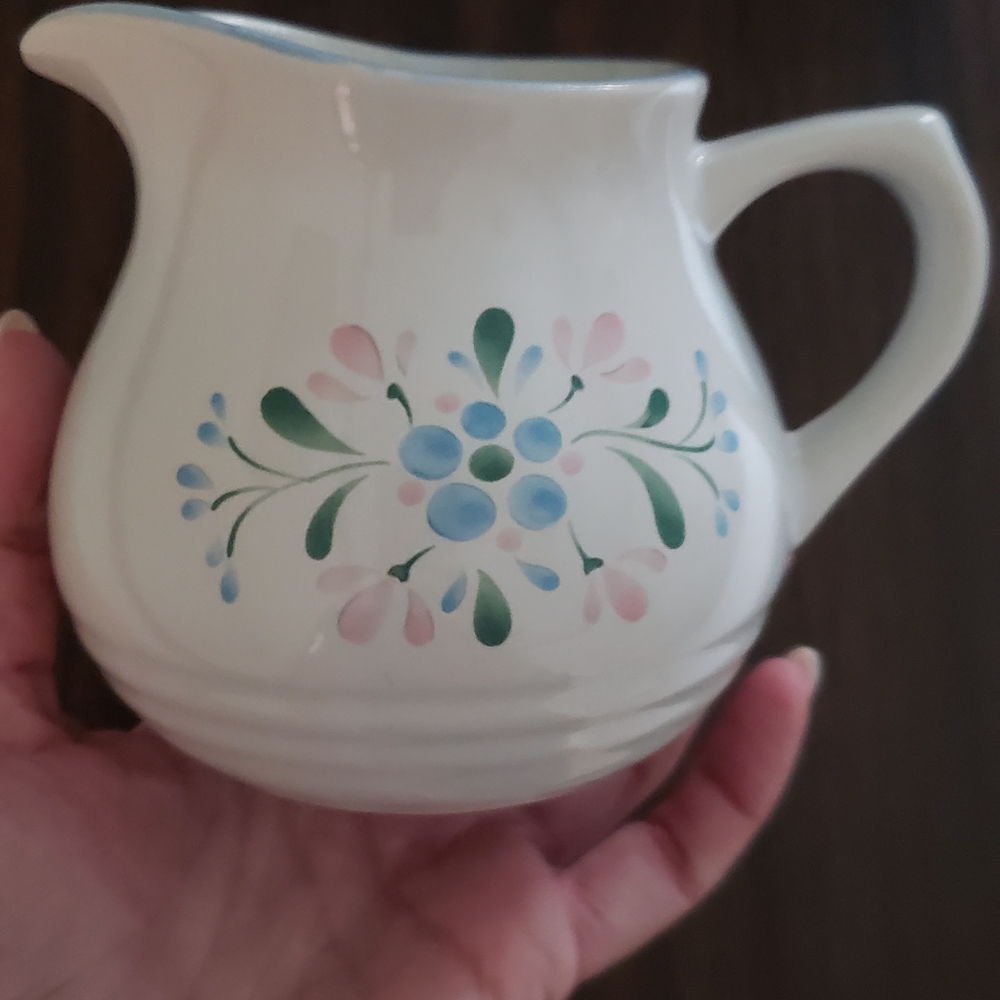 Fascino Stoneware Thailand Floral Cream Pitcher